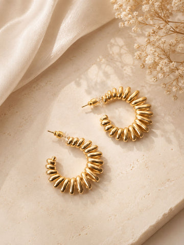 Demifine Twisted Hoop Stud