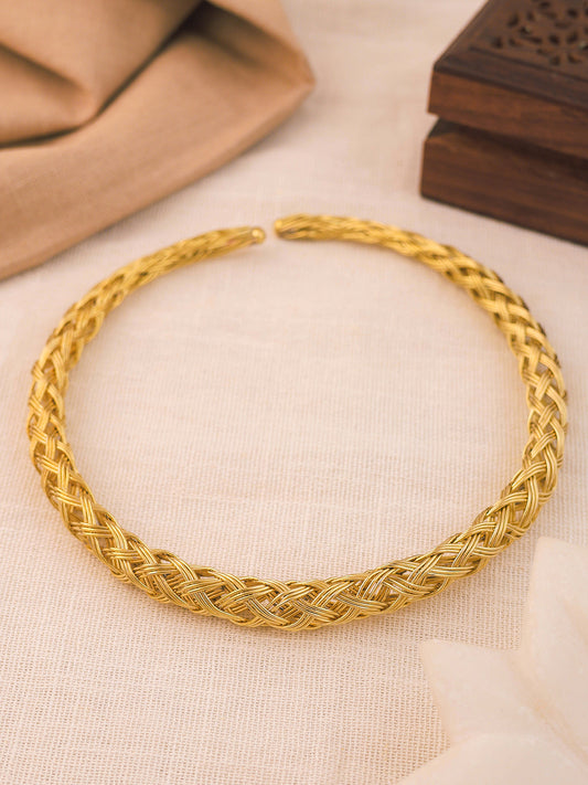 Handmade Gold-Plated Criss-Cross Round Hasli Necklace