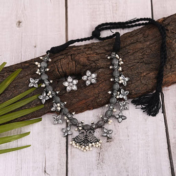 oxidized-choker-thread-necklace-set-white-viraasi