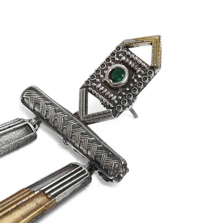dual-tone-oxidized-classic-drop-earring-green-stone-viraasi