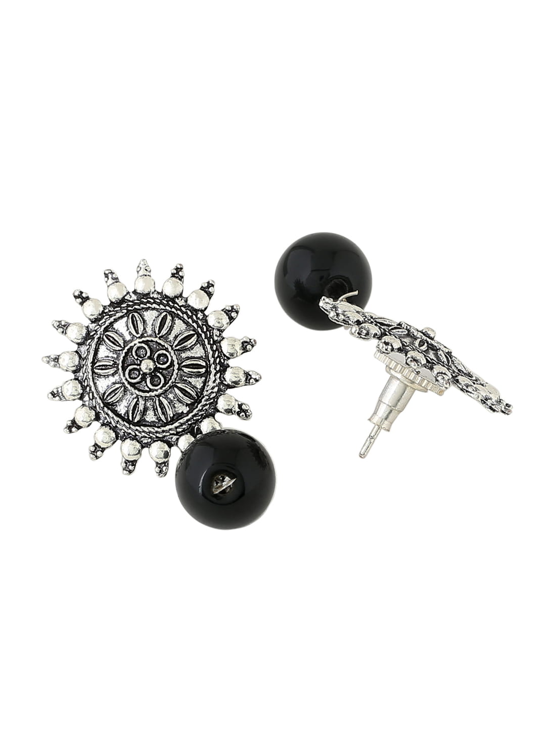 oxidized-chain-pendant-with-drop-pearl-earrings-viraasi