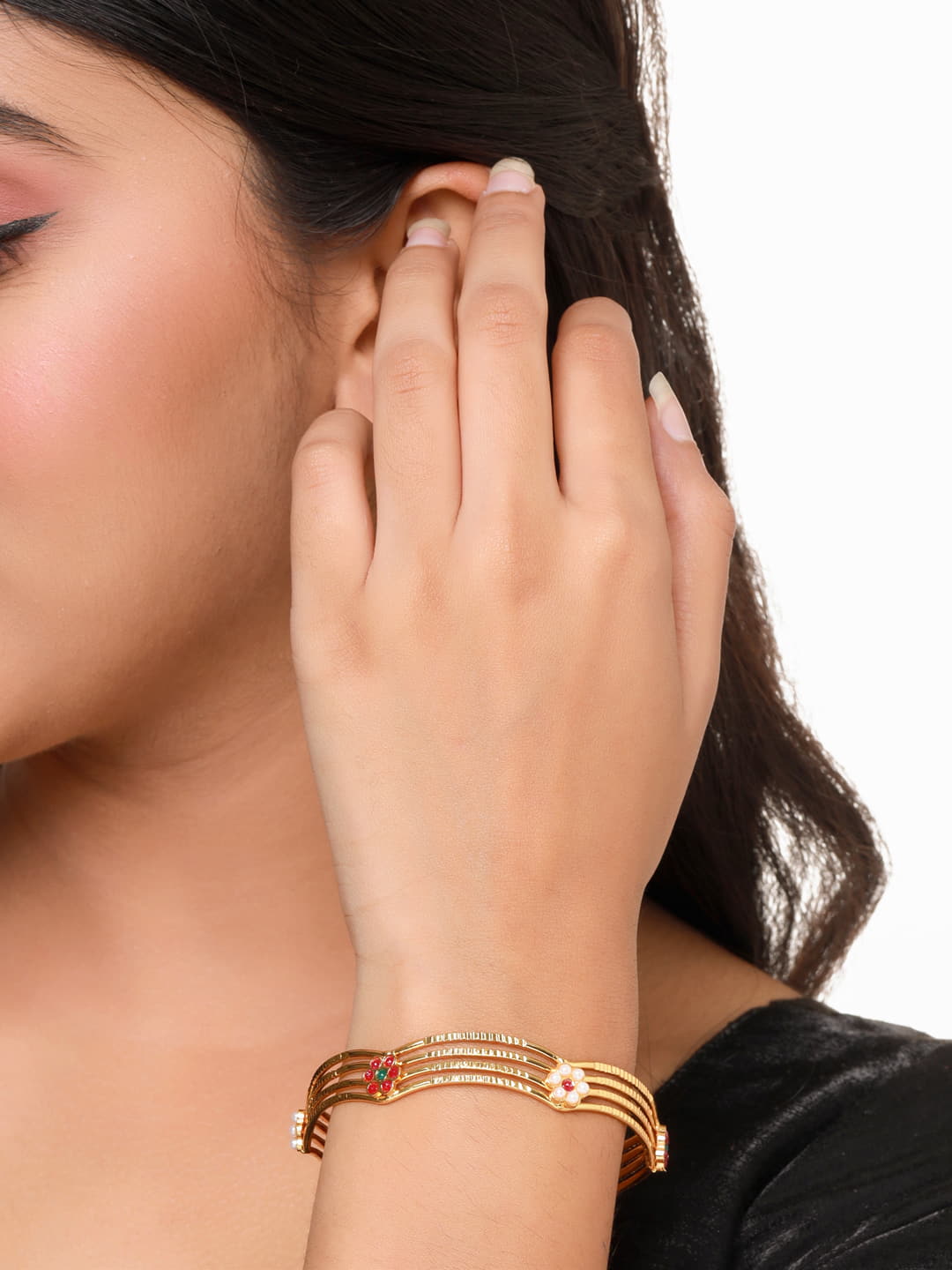 gold-plated-stone-studded-bangle-set-viraasi