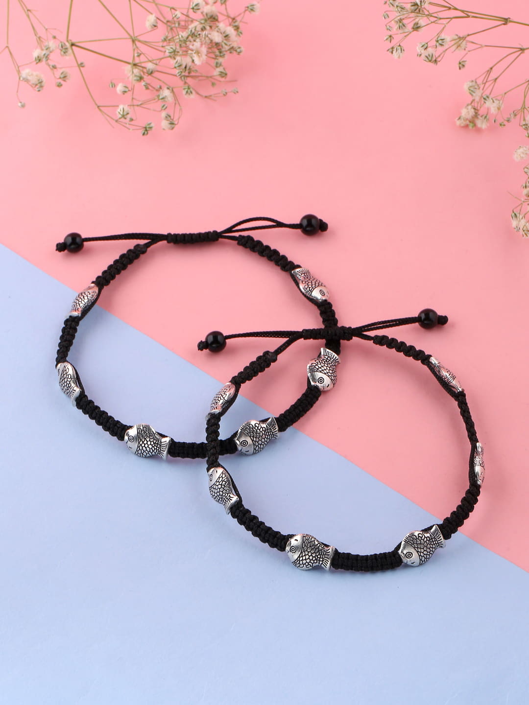 Black Silver-Toned Fish Shape Adjustable Anklet-Viraasi